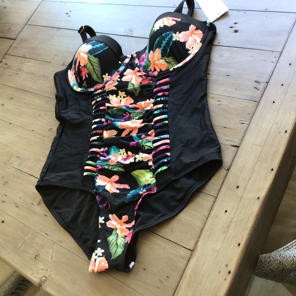 New with tags! CUT OUT MESH UNDERWIRE ONE PIECE SWIMSUIT